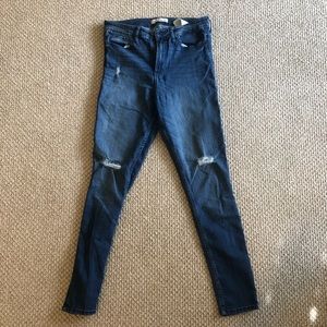 Hollister dark wash ripped skinny jeans